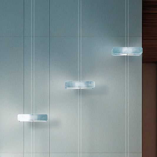 Double Horizontal Floor to Ceiling Artic