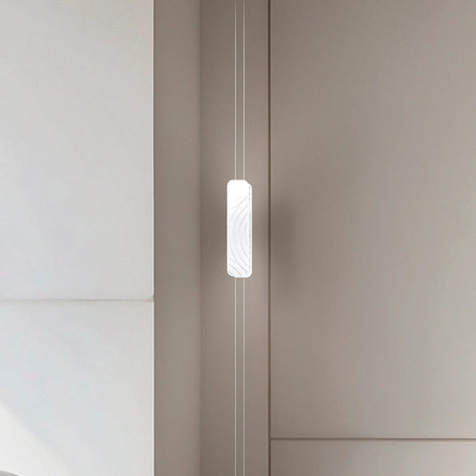 Double Vertical Floor to Ceiling Wave