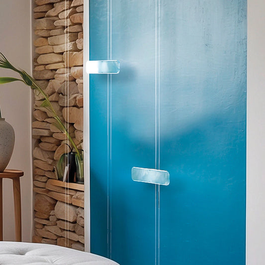 Single Horizontal Floor to Ceiling Artic